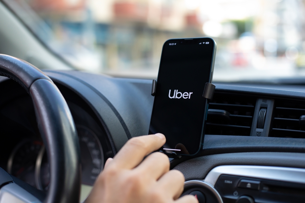 How to Handle a Car Accident Involving a Rideshare Vehicle